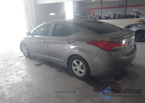 2015 Hyundai Elantra Se z USA, uszkodzony, nr VIN 5NPDH4AE4FH577511